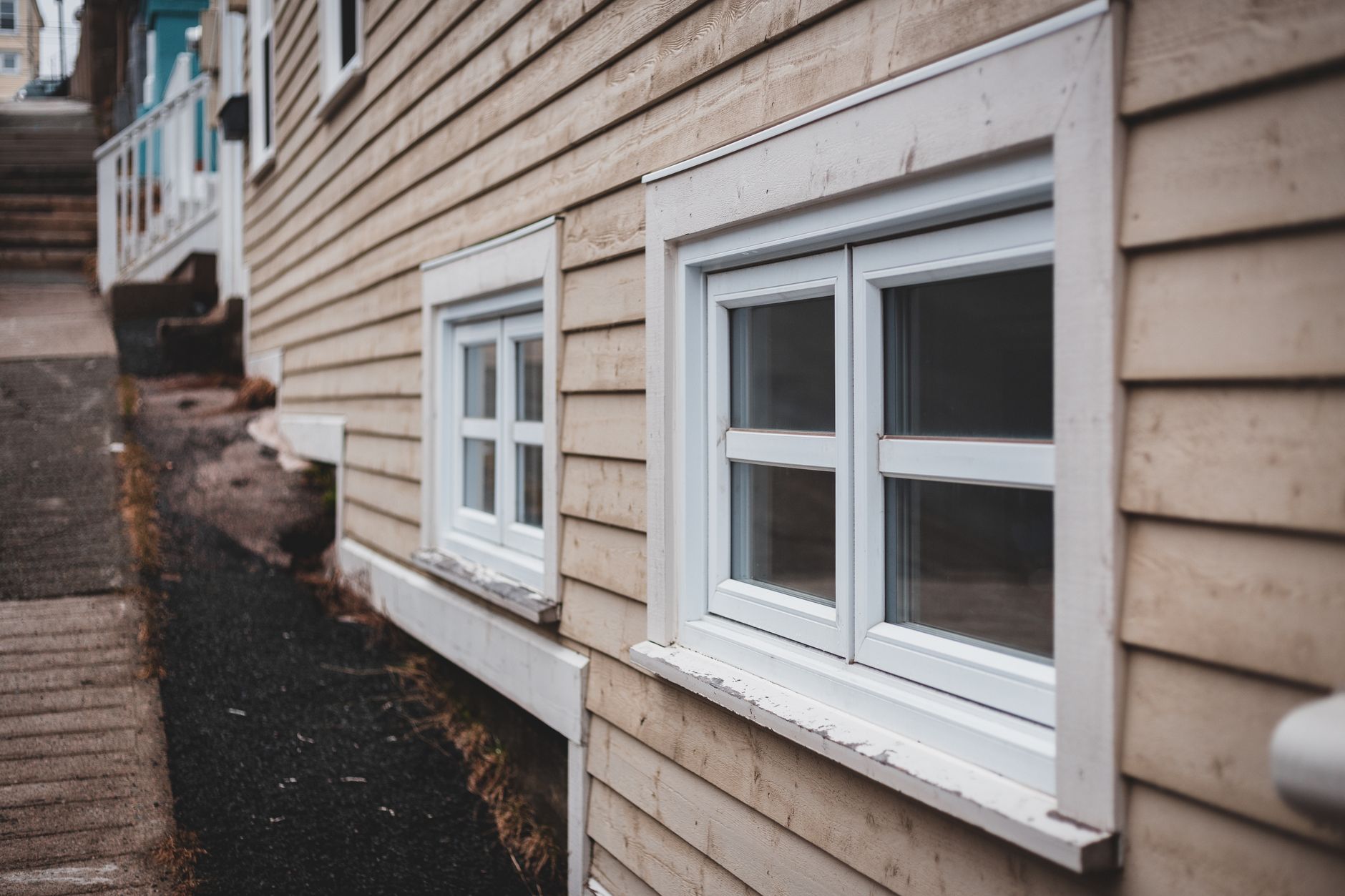 How Does House Siding Protect Against Weather? The Wall Defense